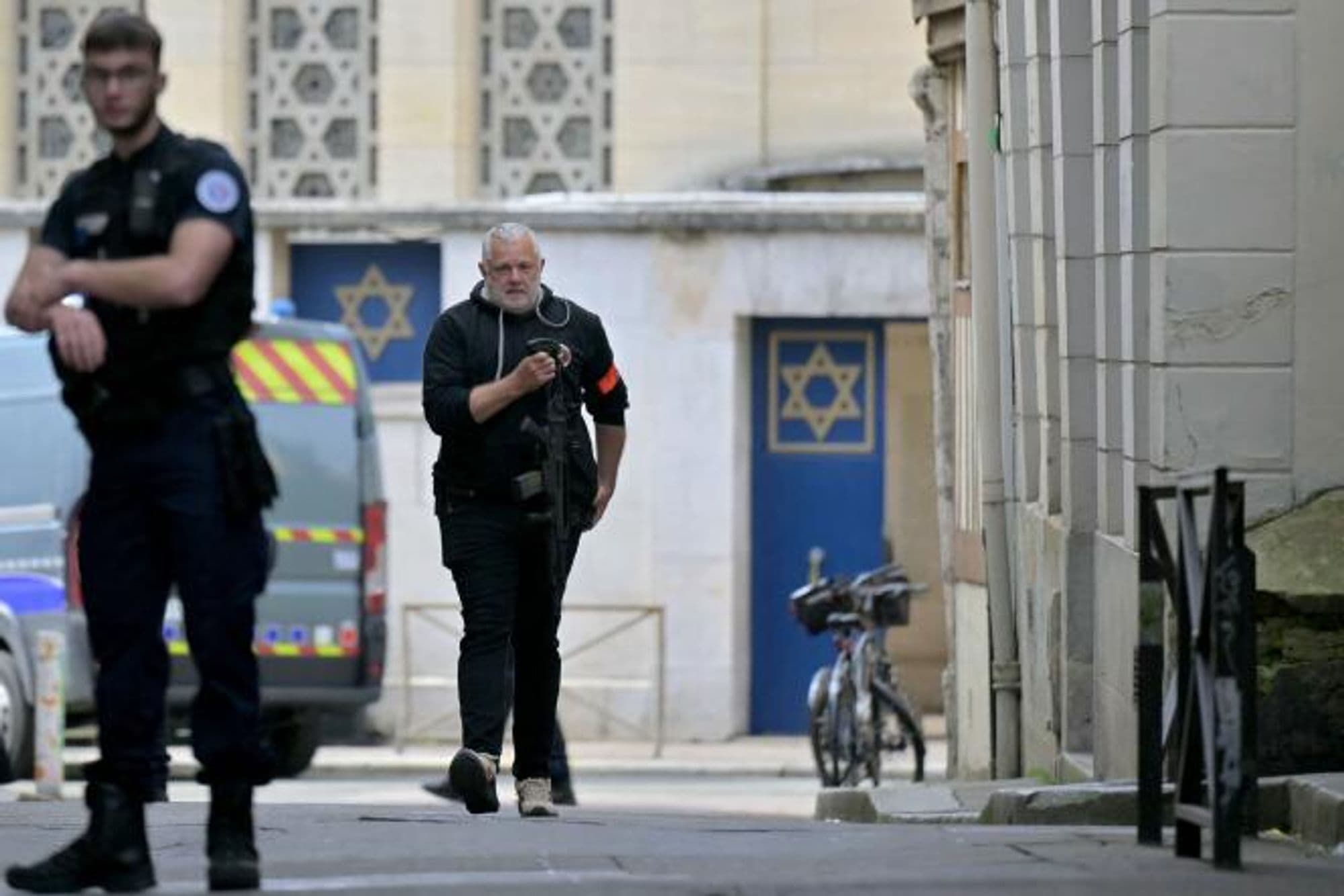 Man Shot by Police in Attempted Synagogue Arson Incident in Rouen: Investigations Underway